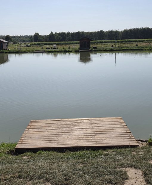 Pomost wędkarski przy domku • Stanowisko 1 | Łowisko Patok